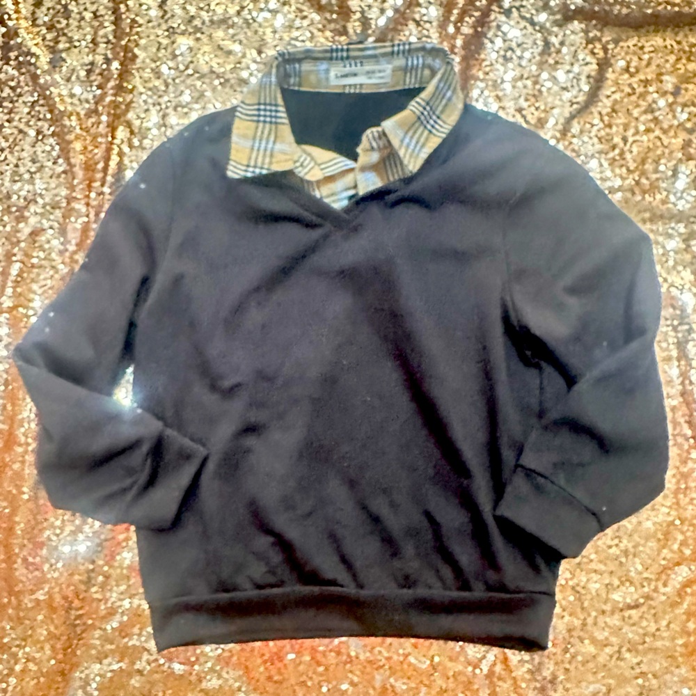 SHEIN Men's Black V-Neck Sweater with Plaid Collar